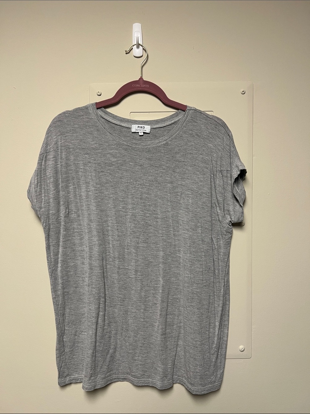 Piko gray muscle tee